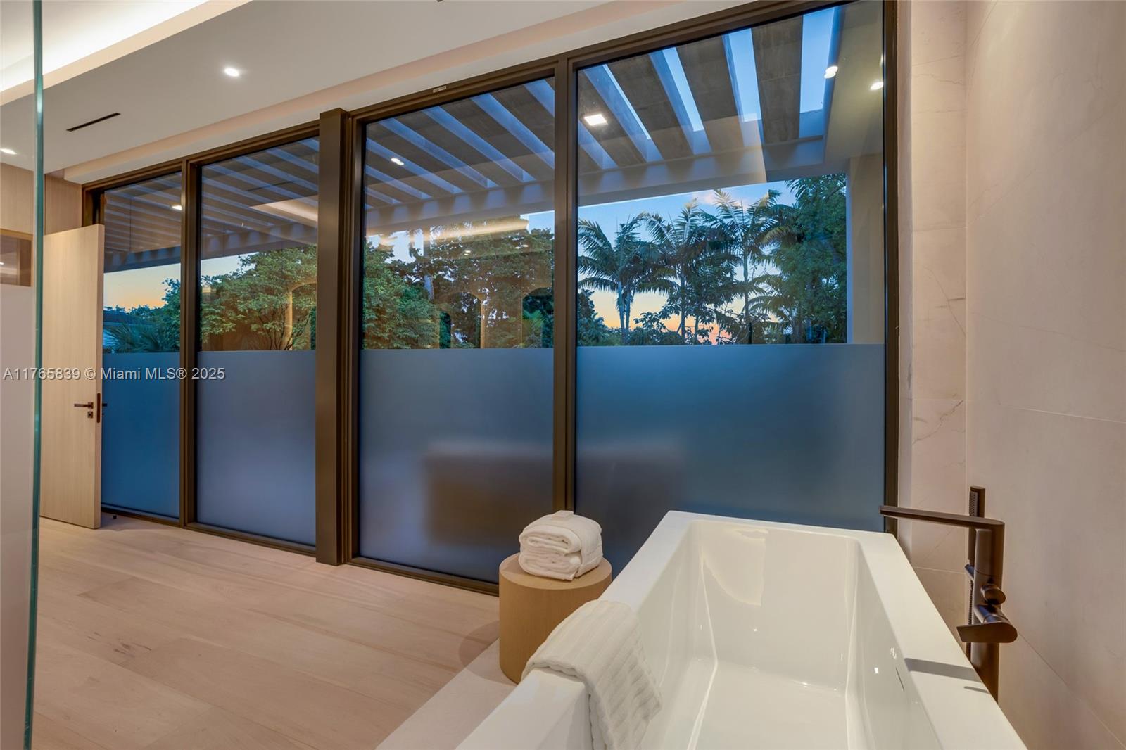 OCEAN VIEW HEIGHTS - Residential