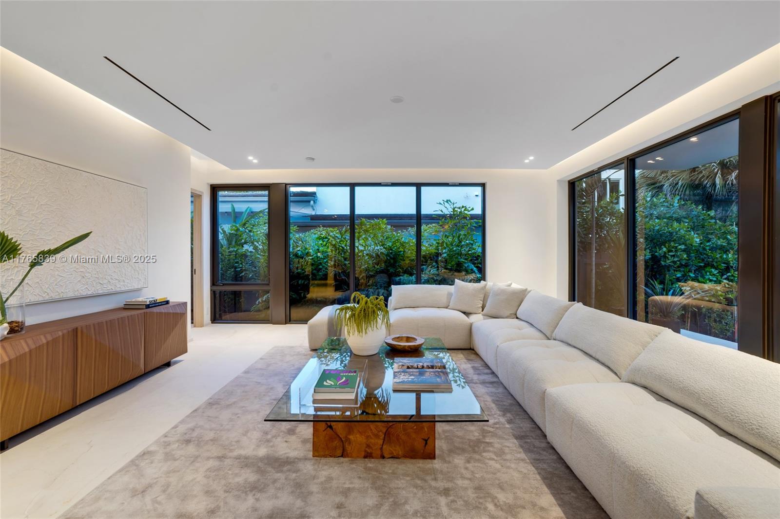 OCEAN VIEW HEIGHTS - Residential