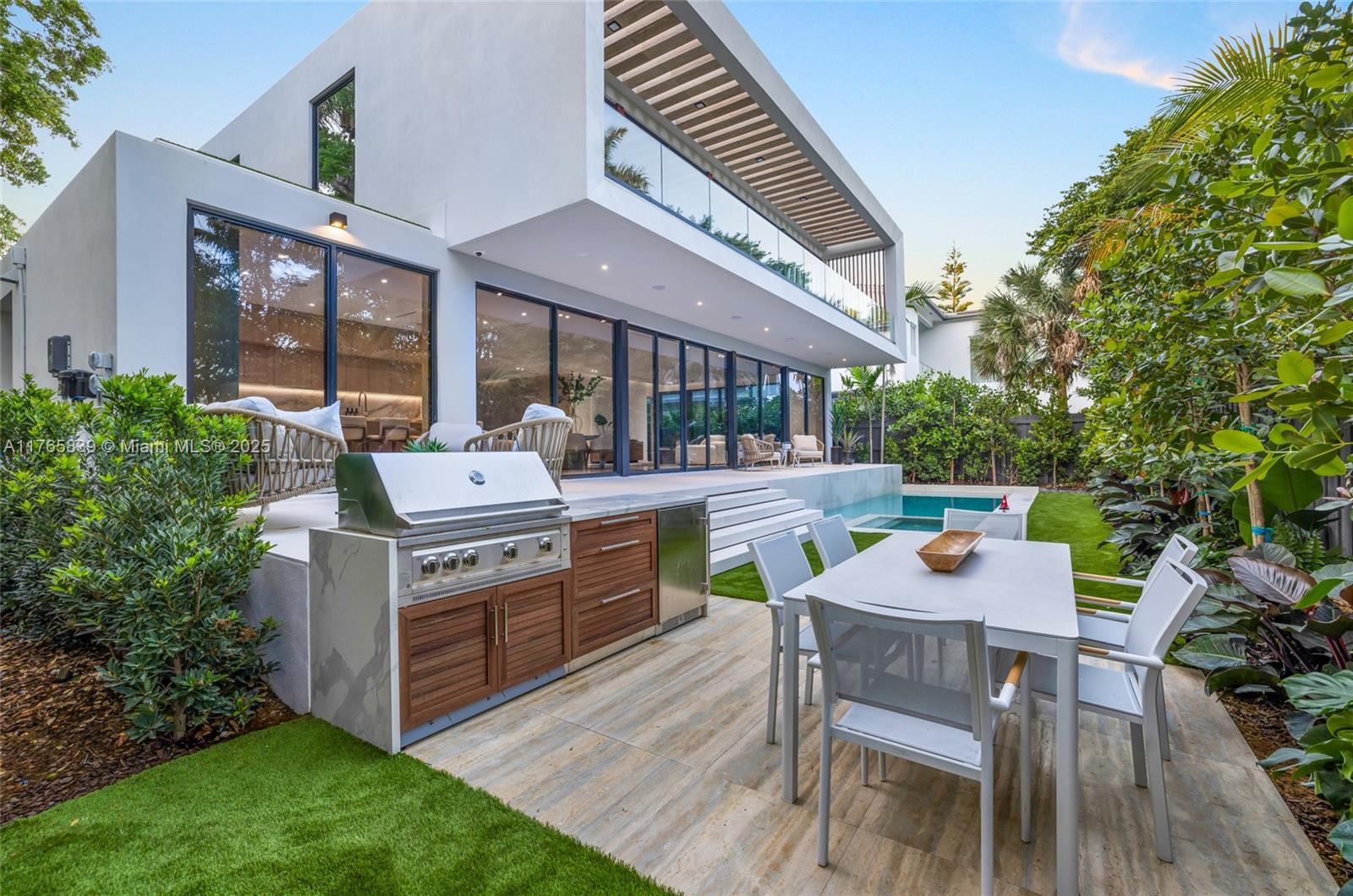 OCEAN VIEW HEIGHTS - Residential