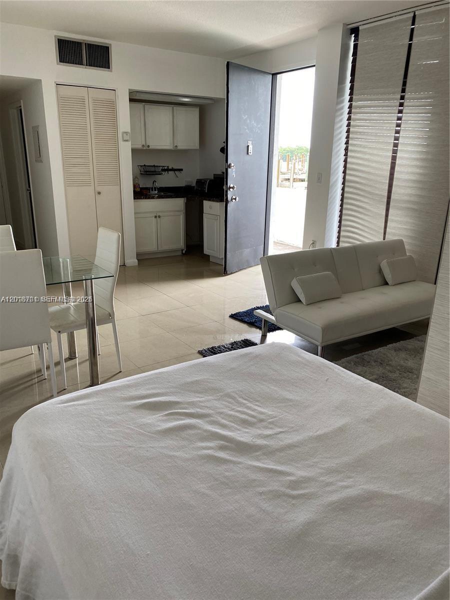 PALM BAY CONDOMINIUM - Residential
