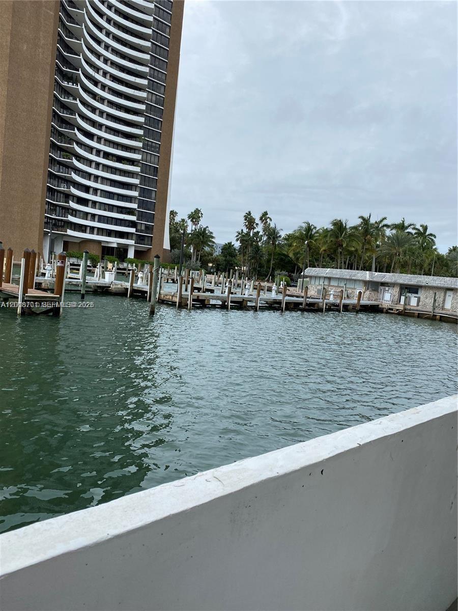 PALM BAY CONDOMINIUM - Residential