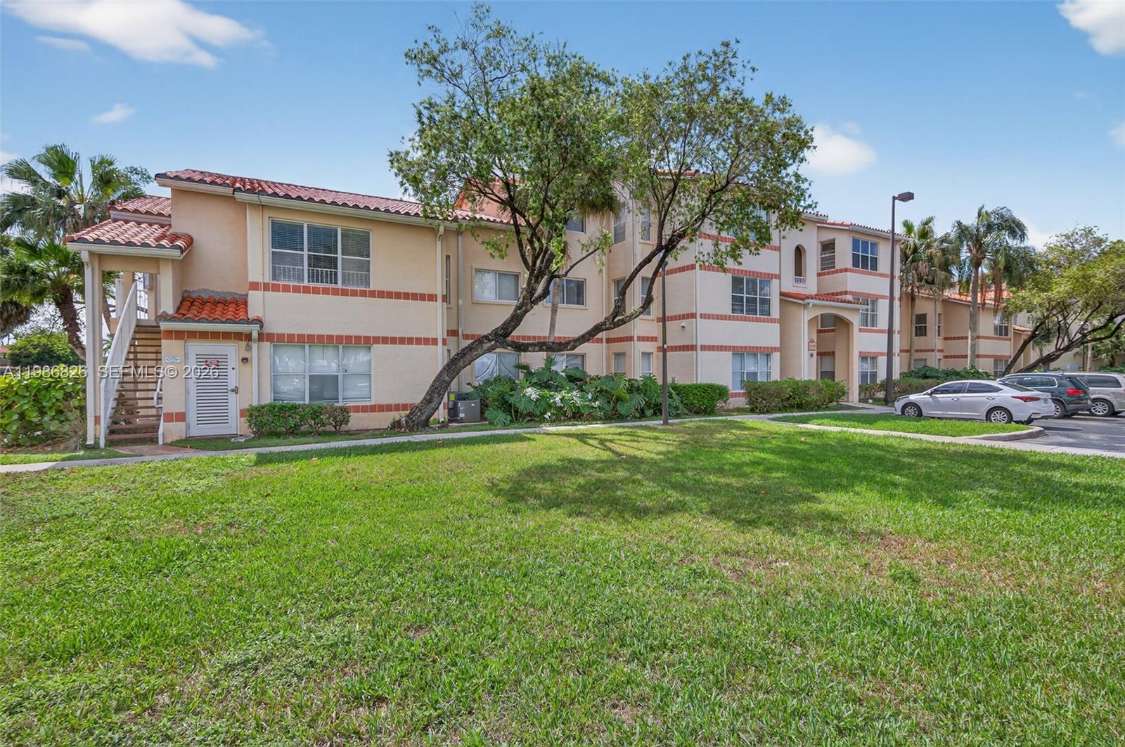 CORAL KEY CONDO - Residential