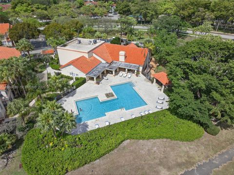 3400 N Pinewalk Dr N 923 Margate FL 33063