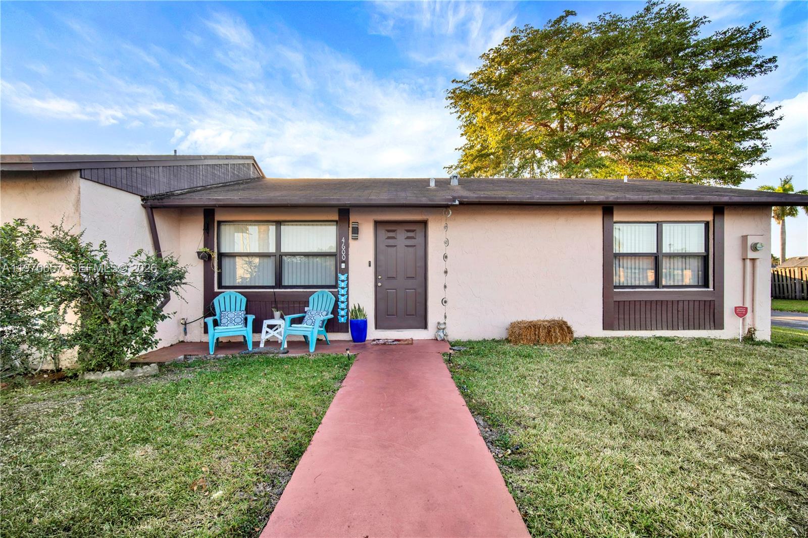 SAN SEBASTION TOWNHOUSES - Residential