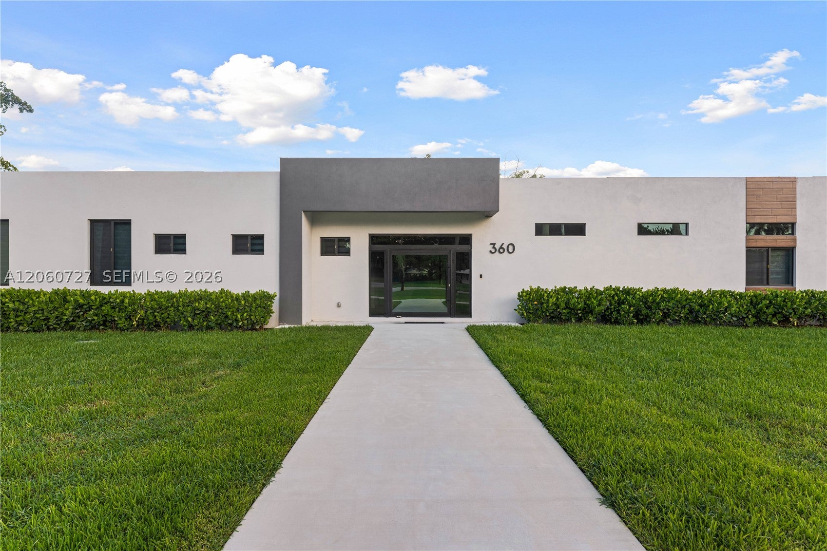 360 Holly Ln