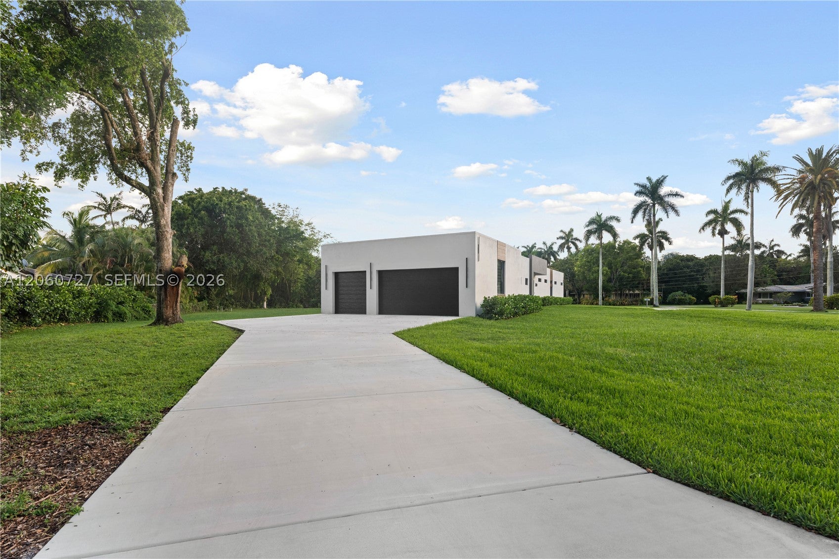 360 Holly Ln