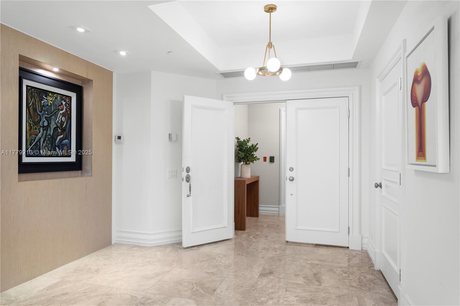 10 Edgewater Dr 3E