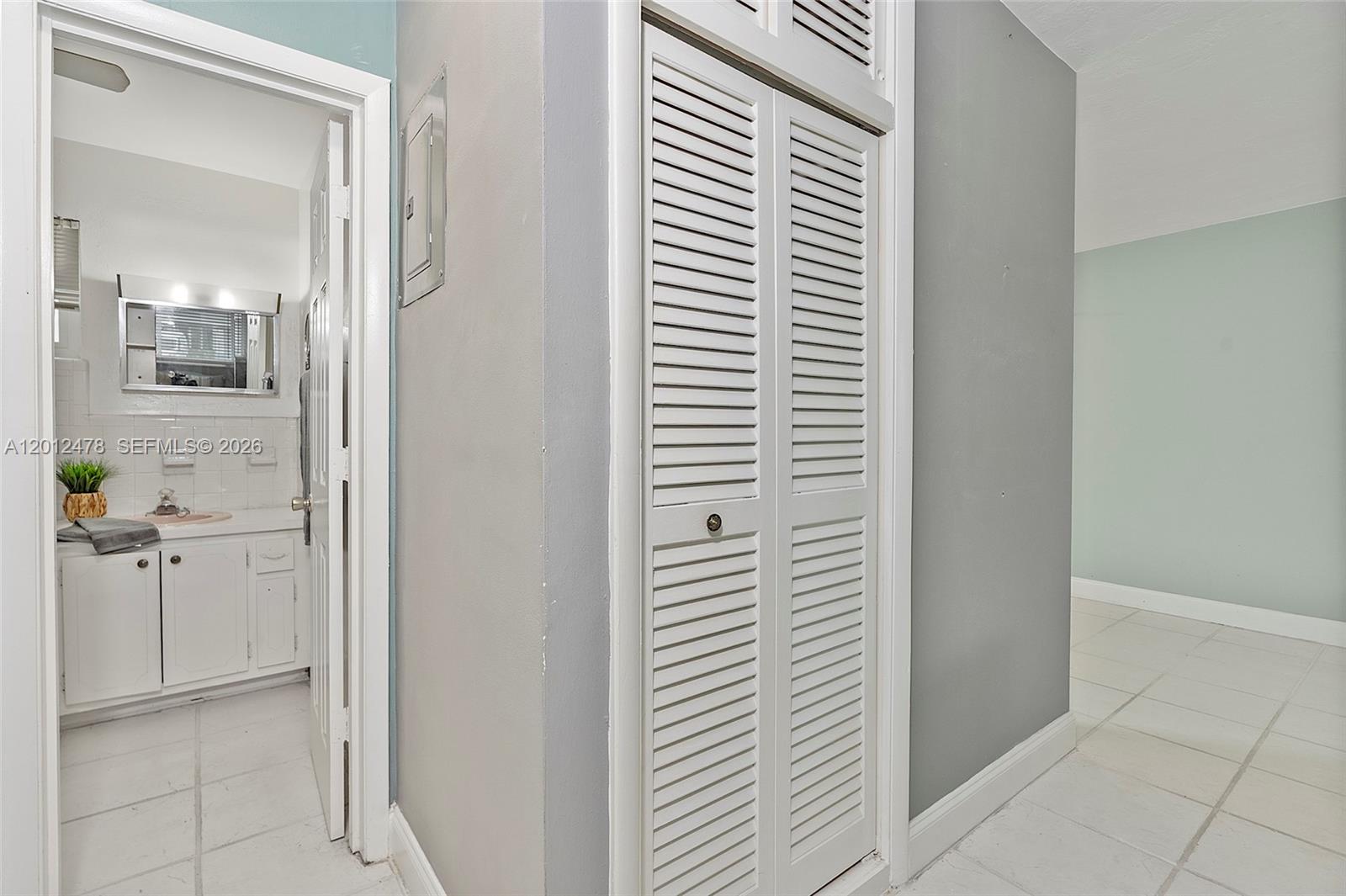 SUNRISE VILLAS CONDOMINIU - Residential