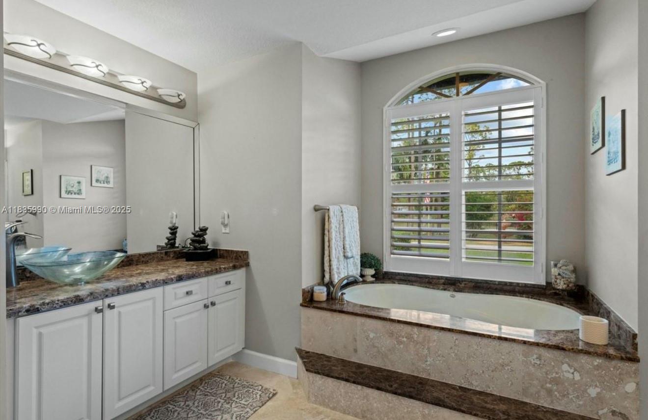 LOXAHATCHEE ACREAGE - Residential