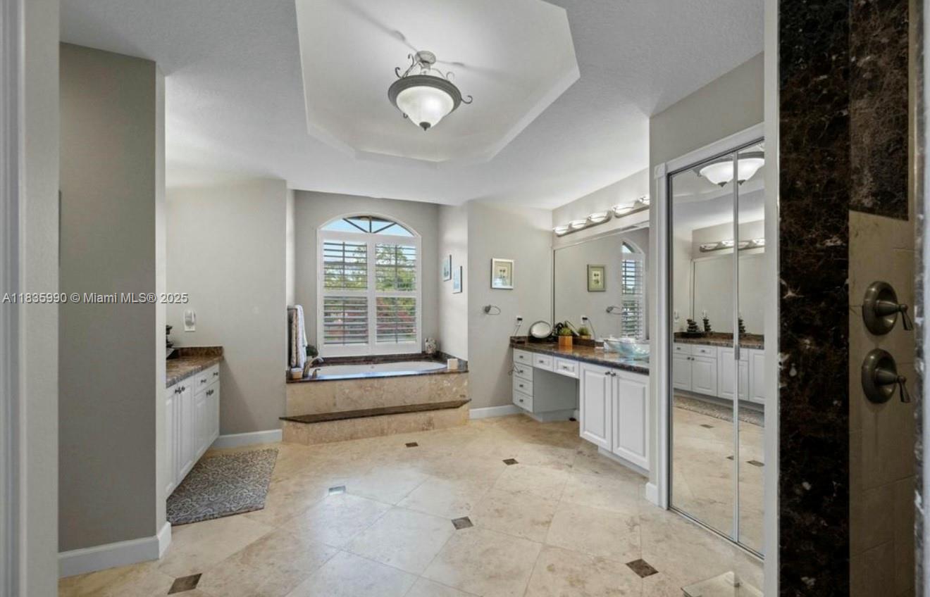 LOXAHATCHEE ACREAGE - Residential