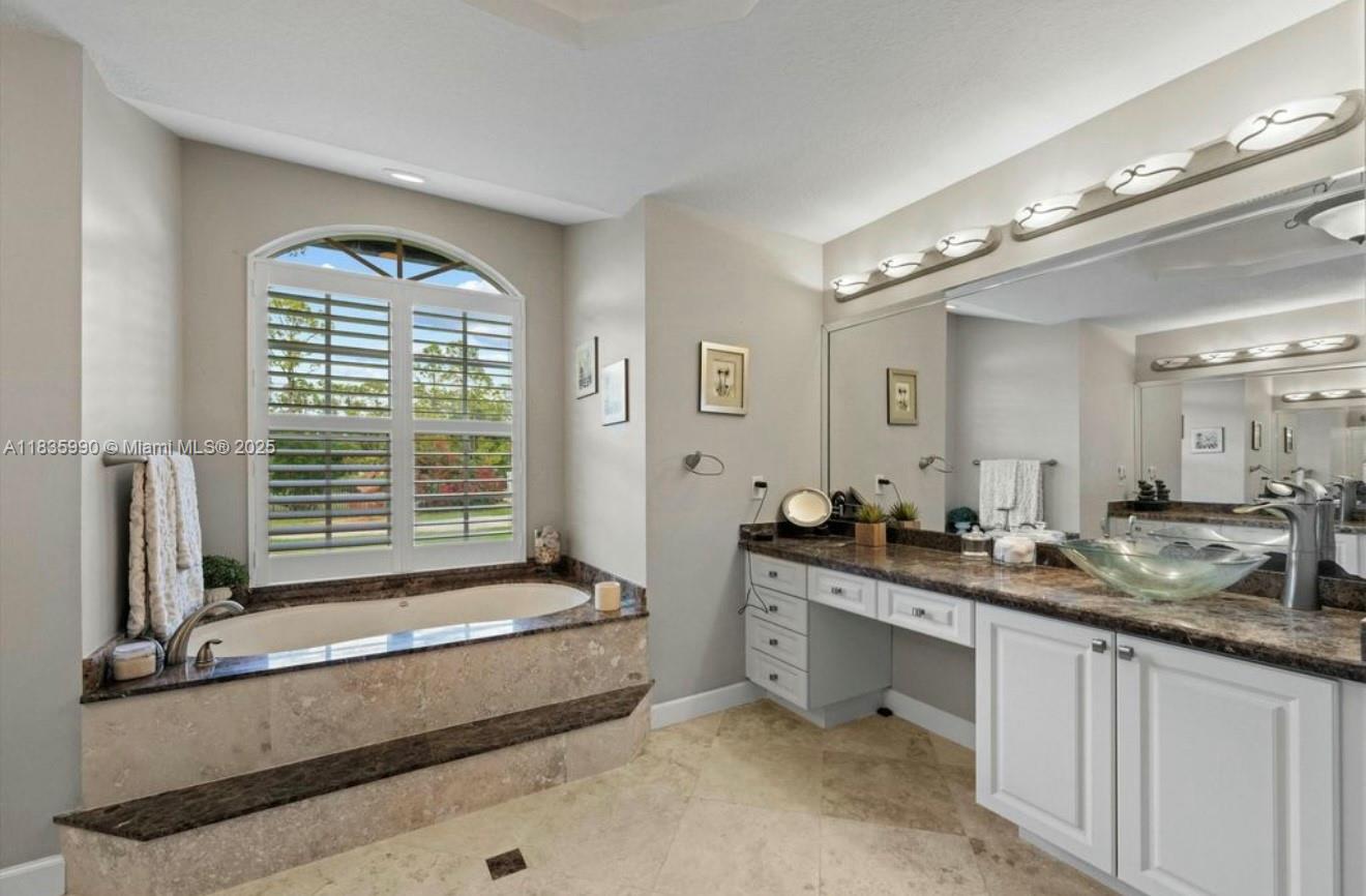 LOXAHATCHEE ACREAGE - Residential