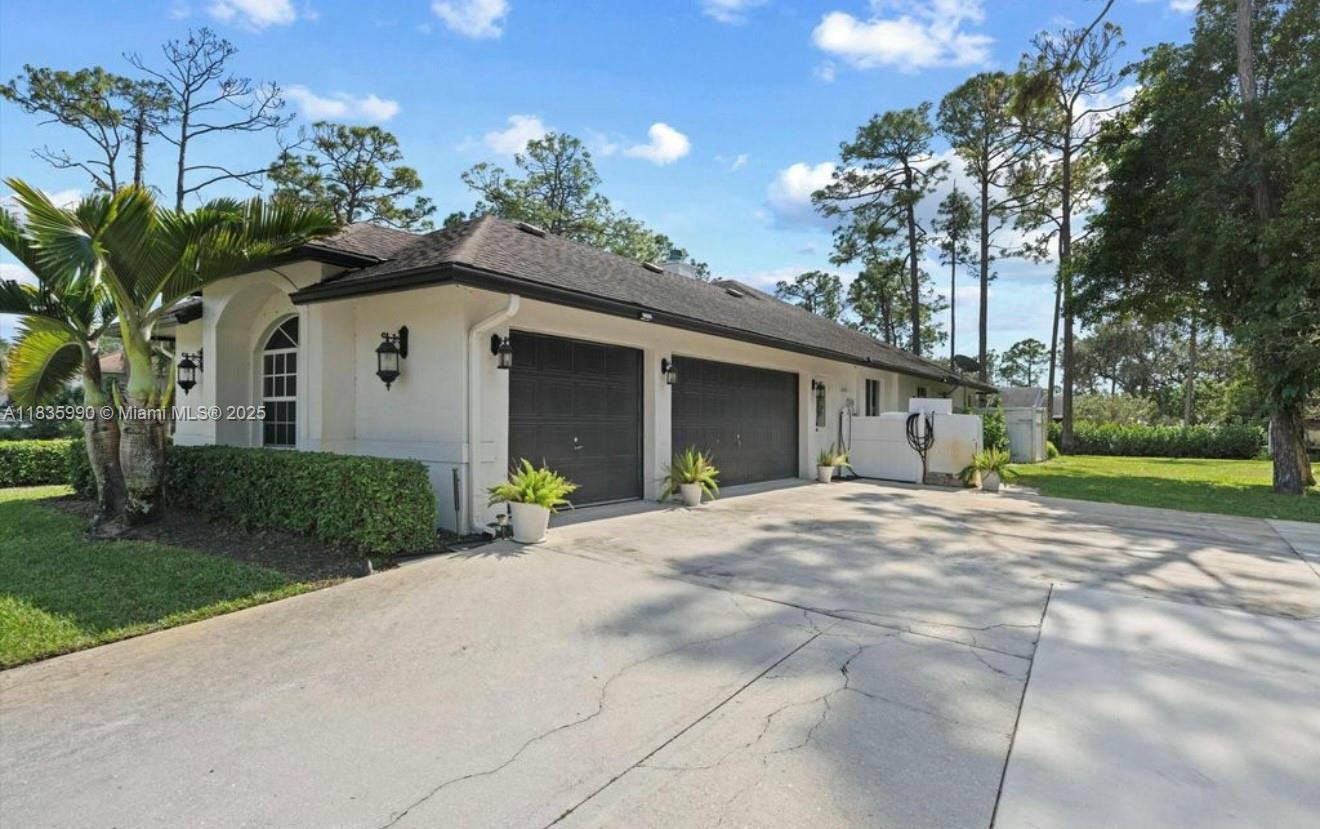 LOXAHATCHEE ACREAGE - Residential