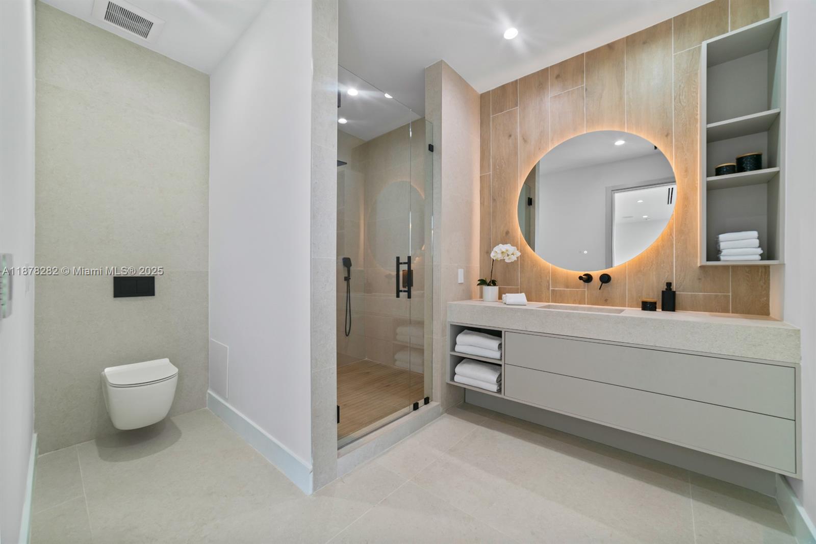 CORAL POINT - Residential