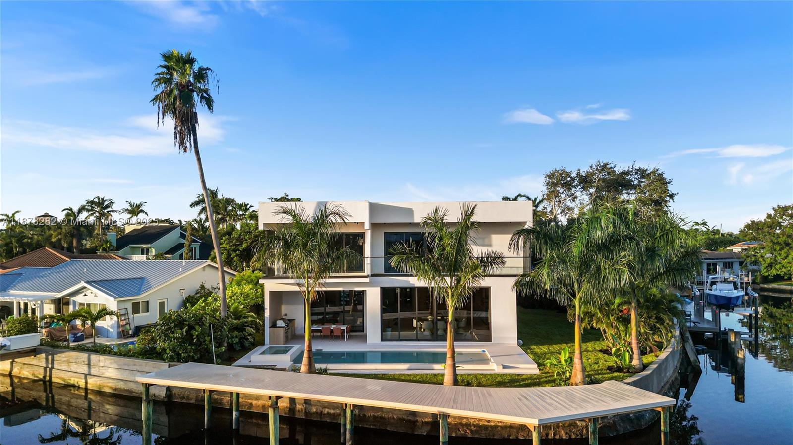 CORAL POINT - Residential