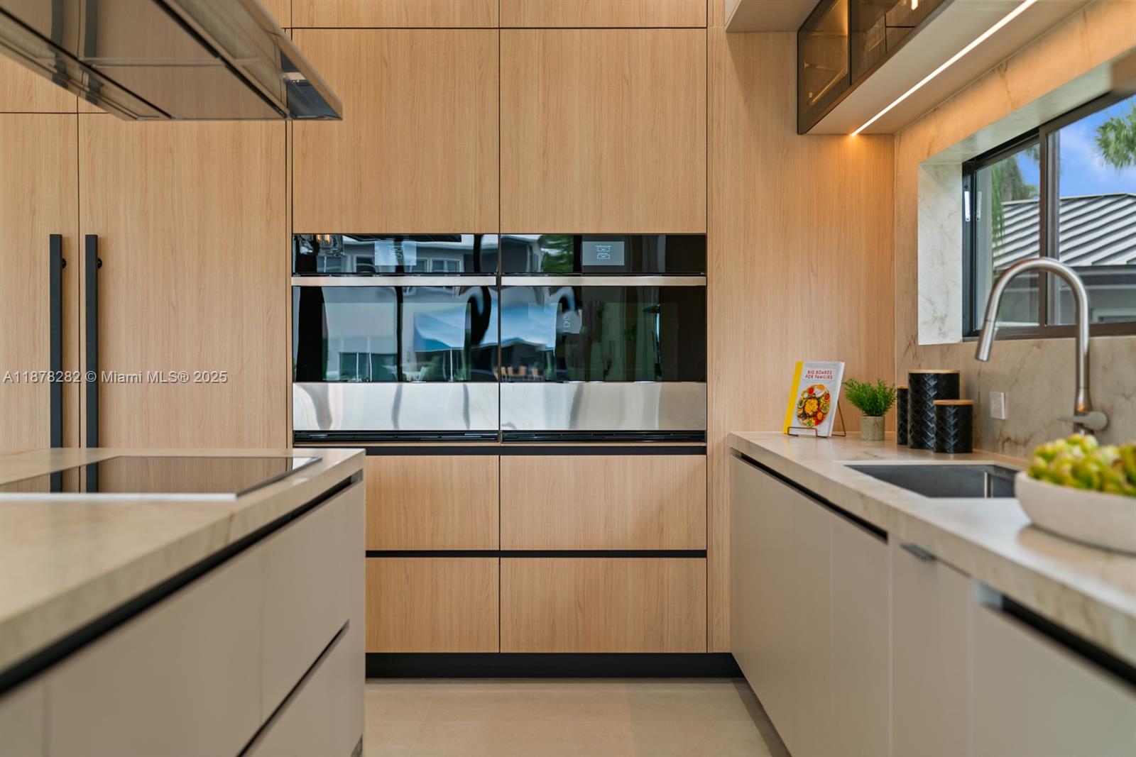 CORAL POINT - Residential