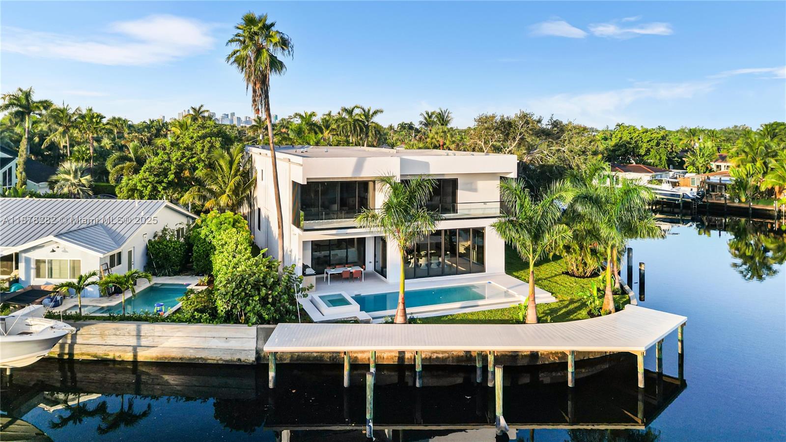 CORAL POINT - Residential