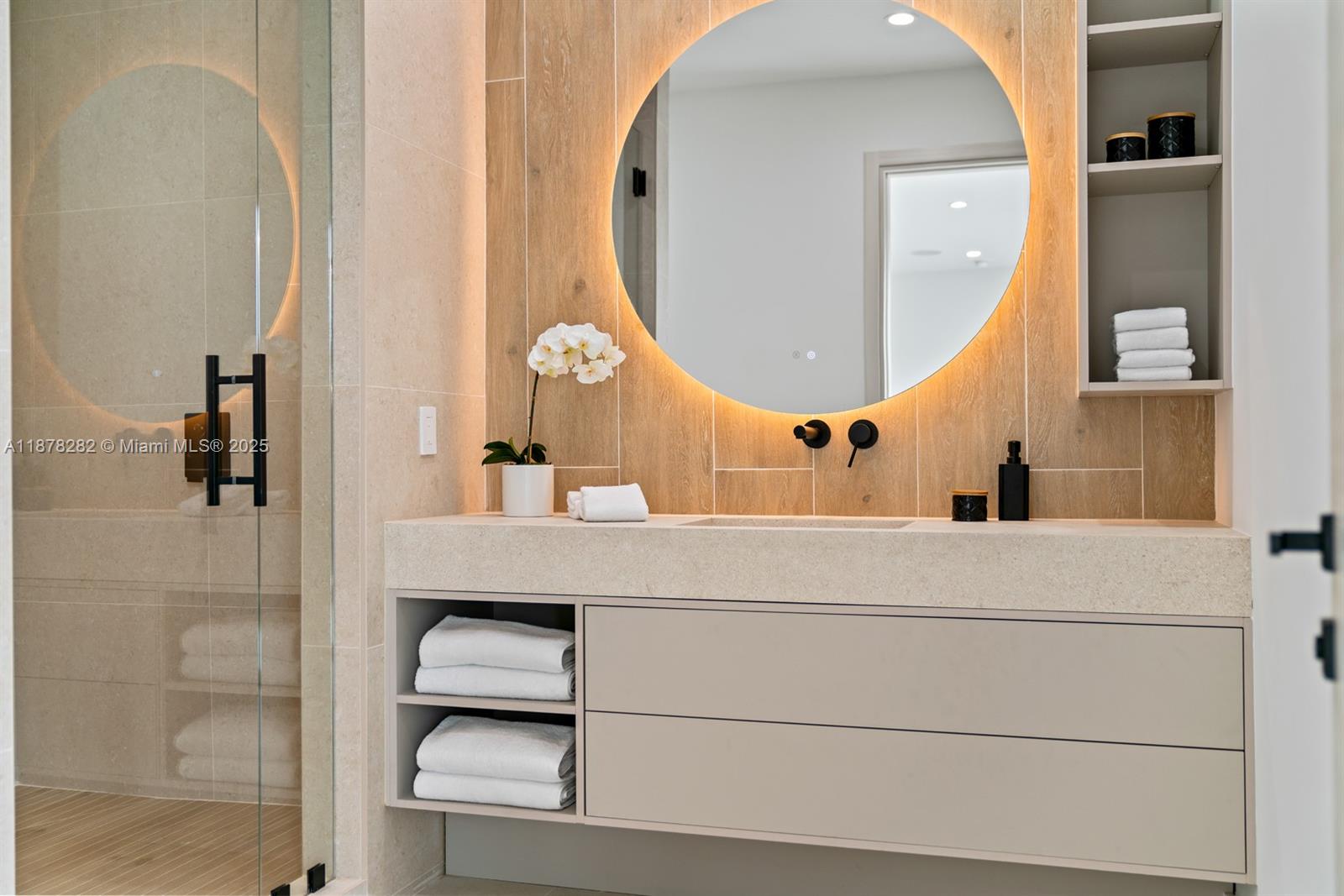 CORAL POINT - Residential