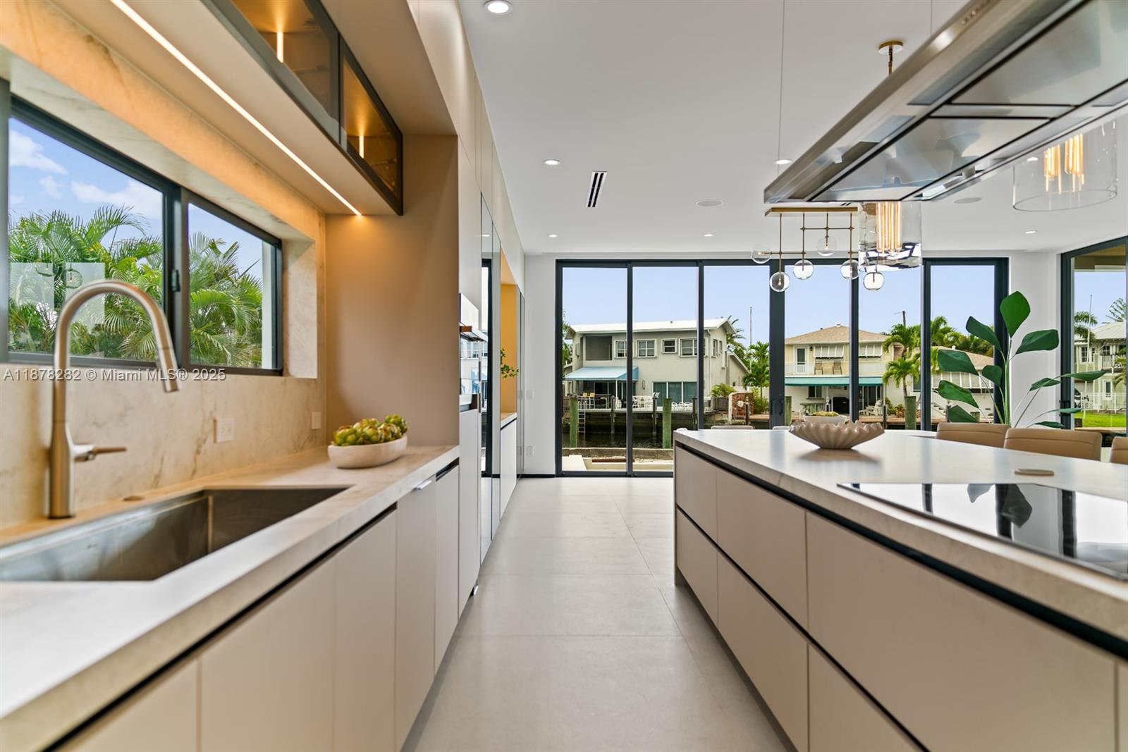 CORAL POINT - Residential