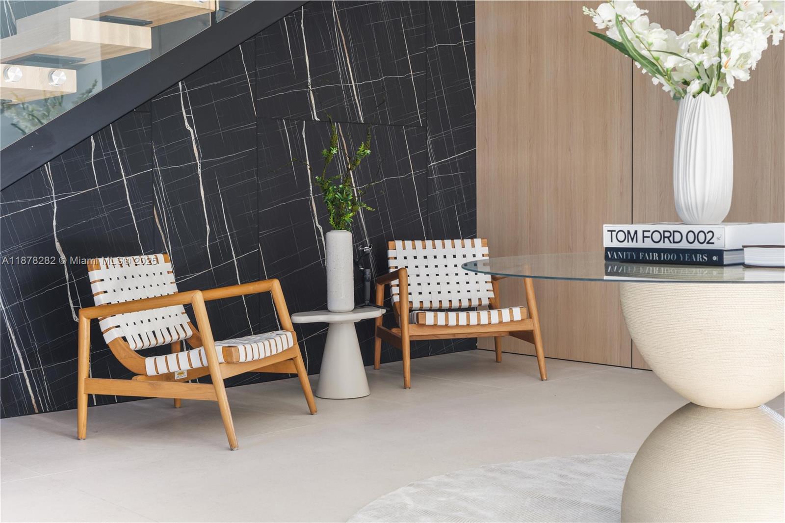 CORAL POINT - Residential