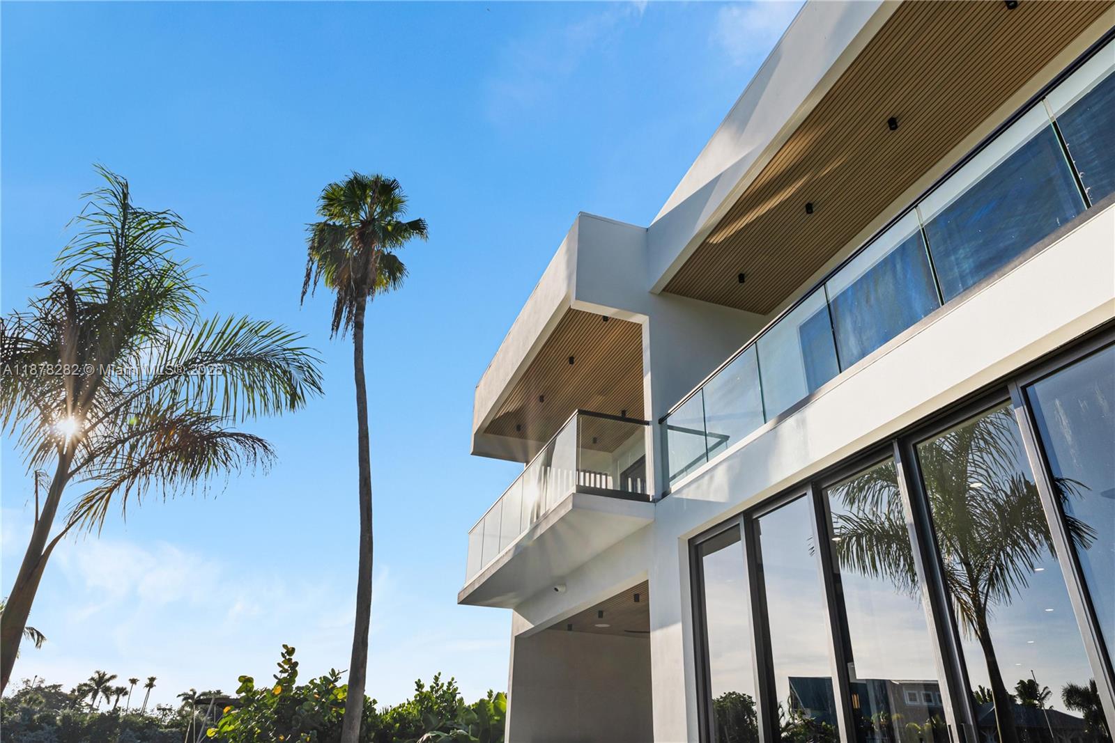 CORAL POINT - Residential