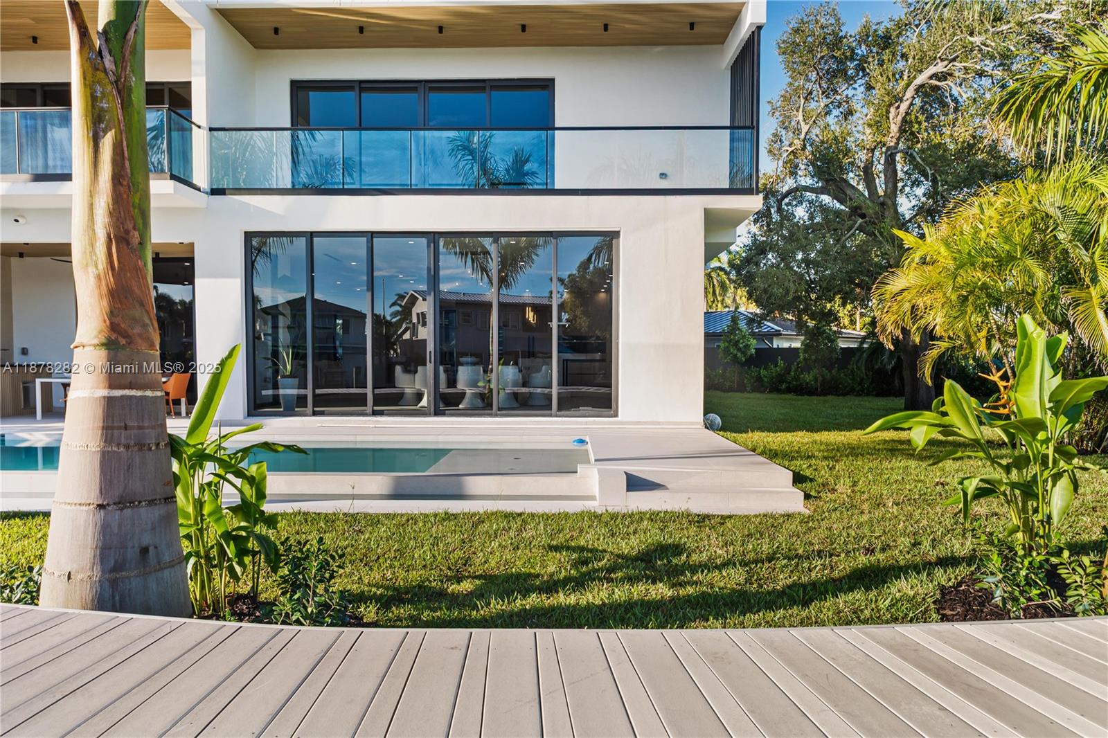 CORAL POINT - Residential