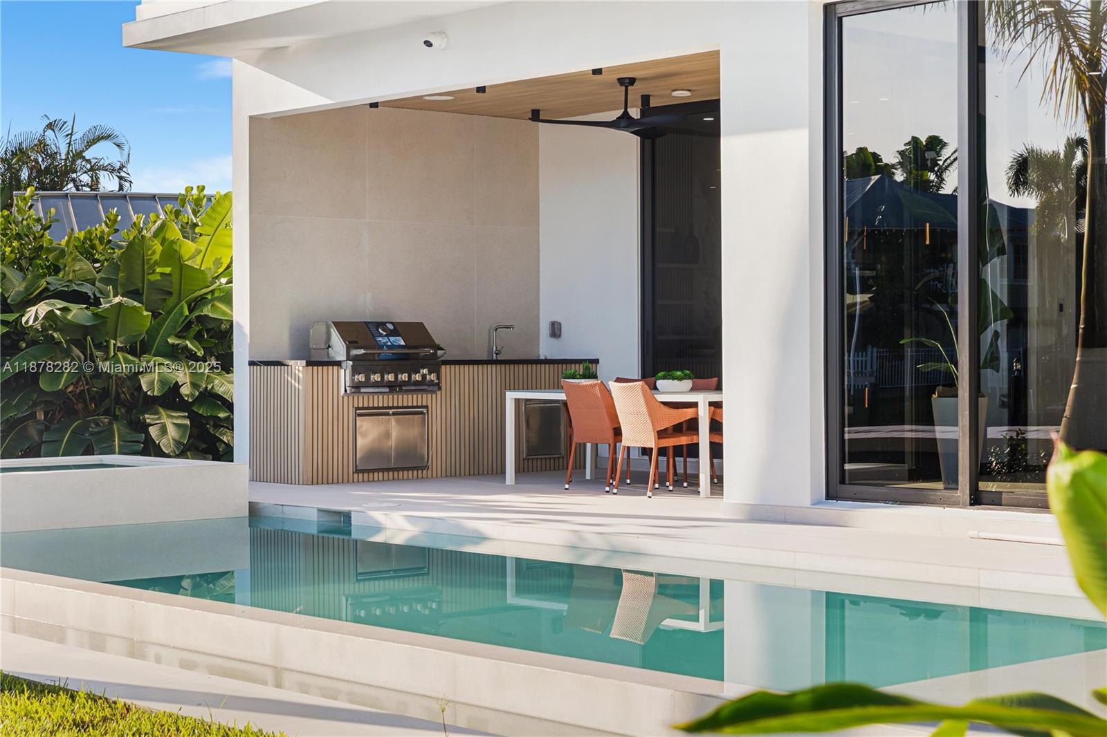 CORAL POINT - Residential