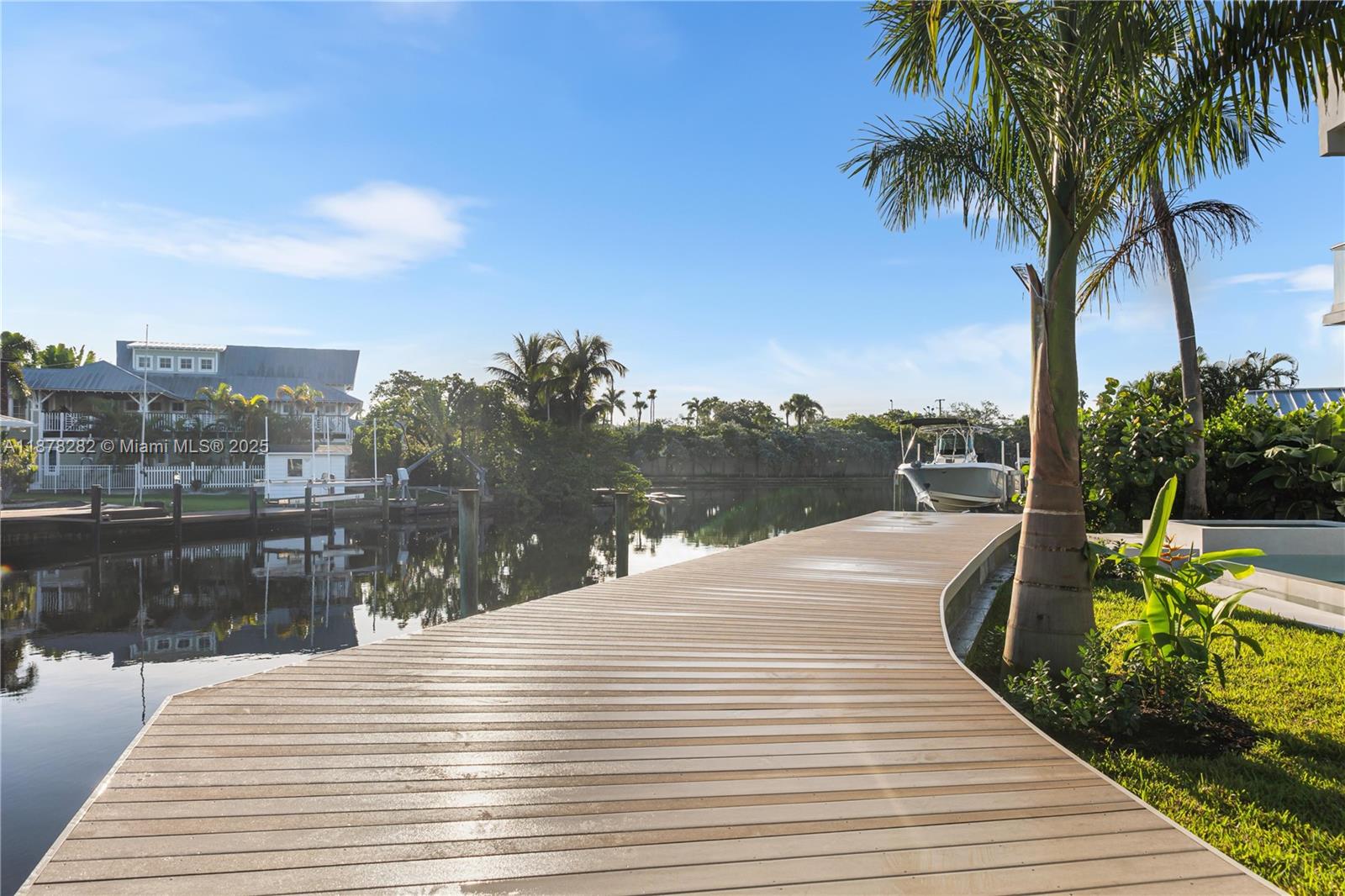 CORAL POINT - Residential