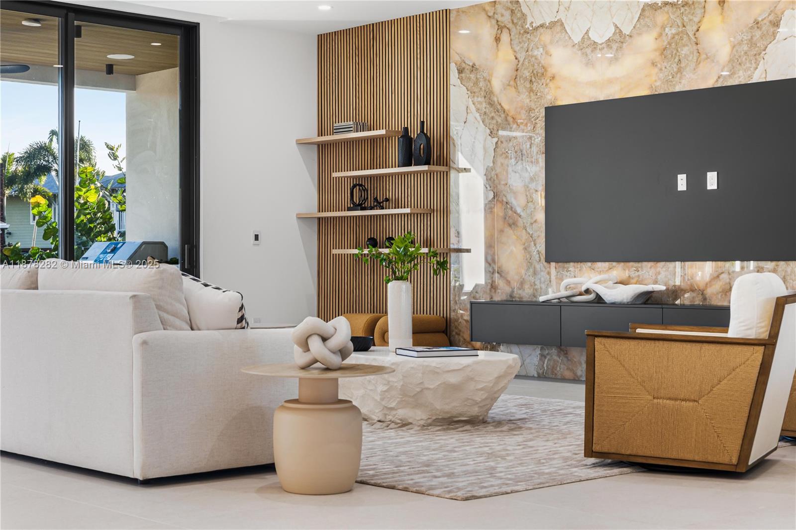 CORAL POINT - Residential