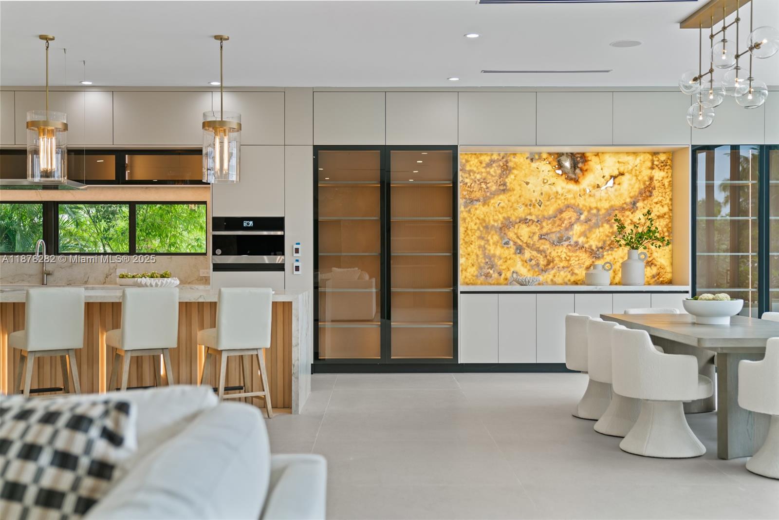 CORAL POINT - Residential