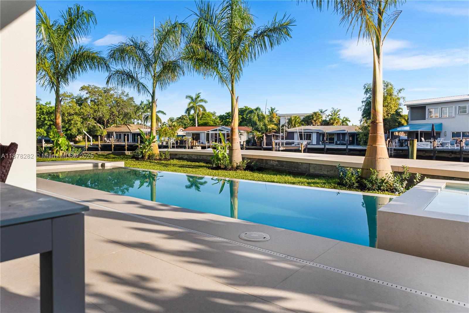 CORAL POINT - Residential