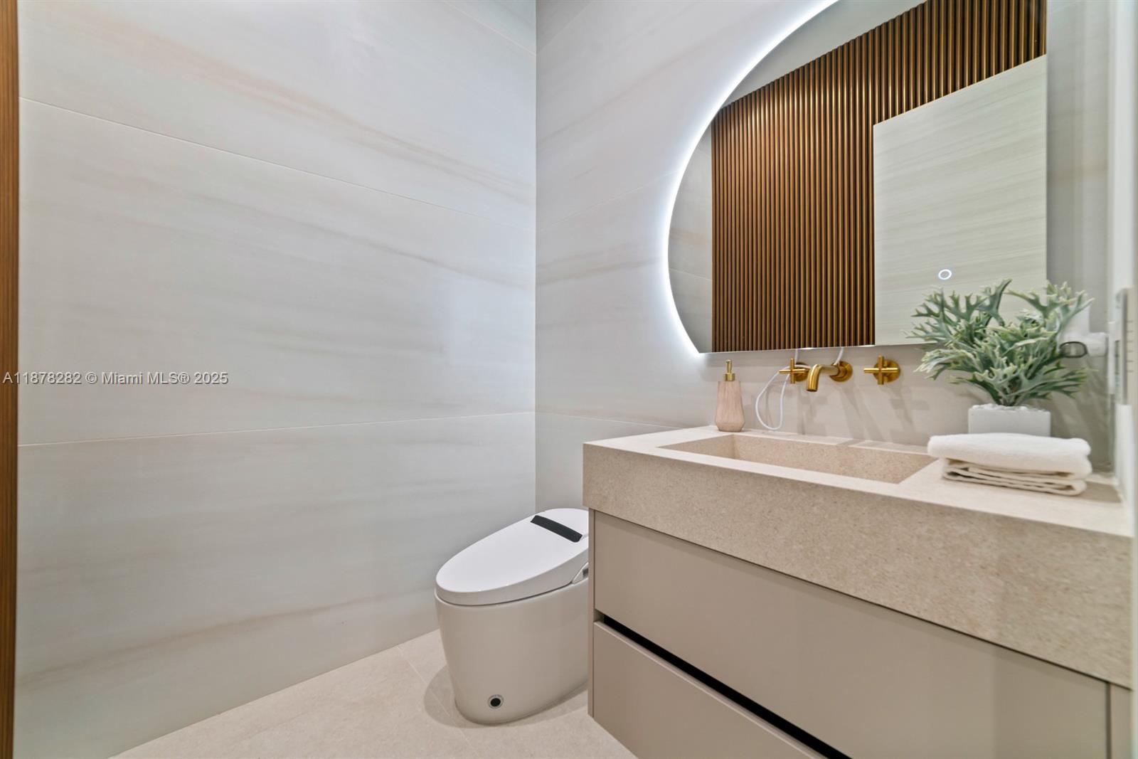 CORAL POINT - Residential