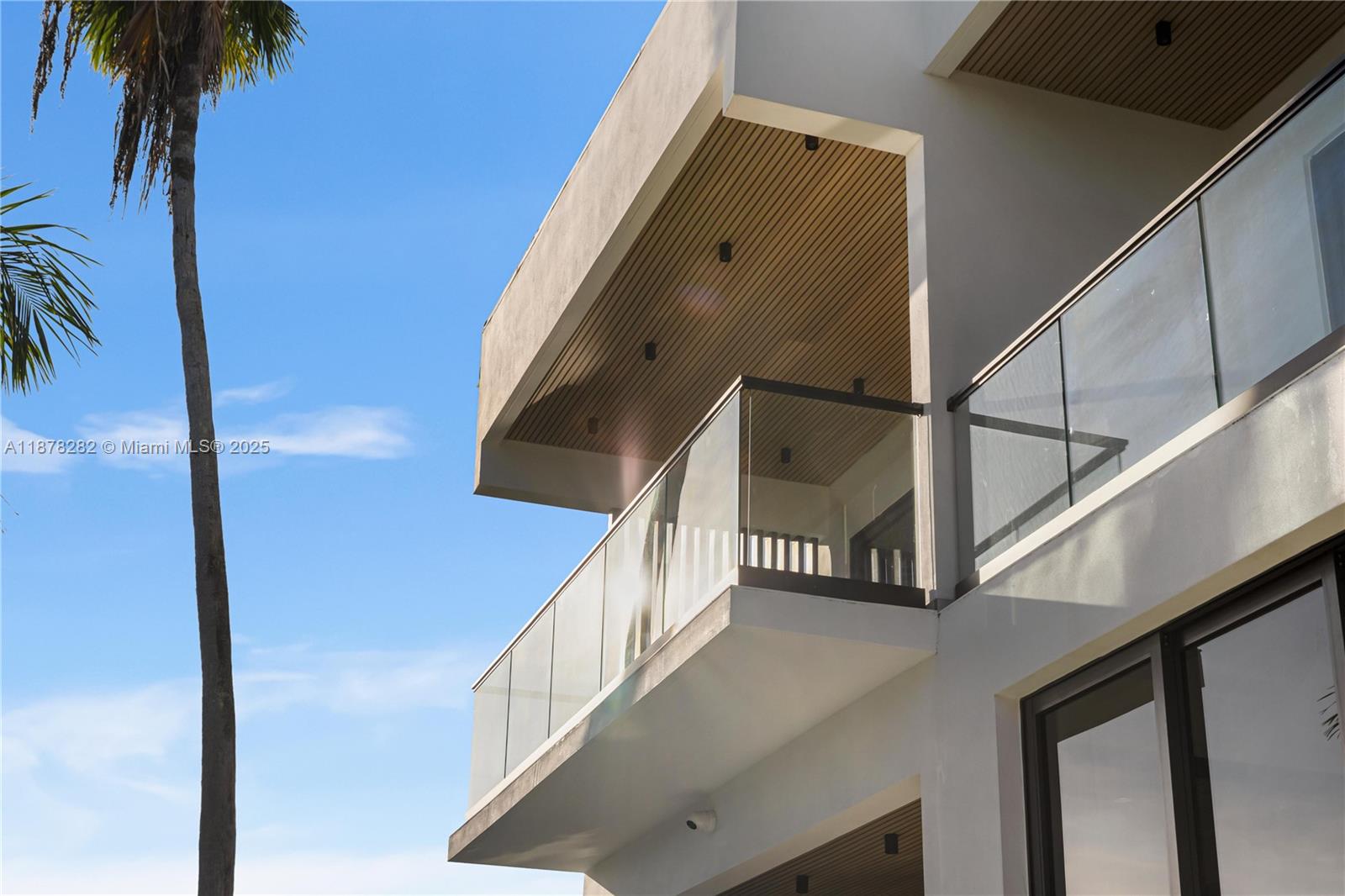 CORAL POINT - Residential