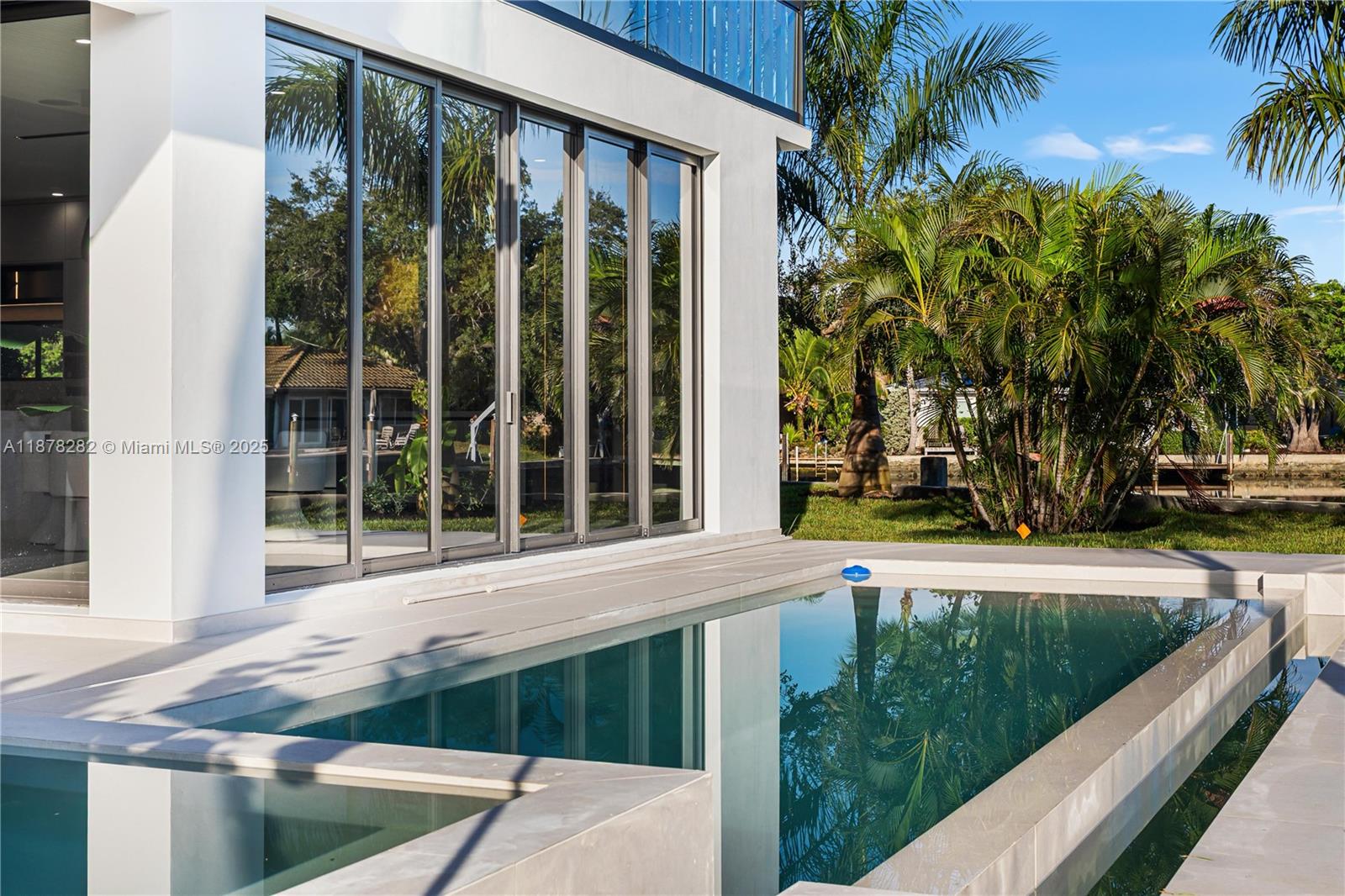 CORAL POINT - Residential