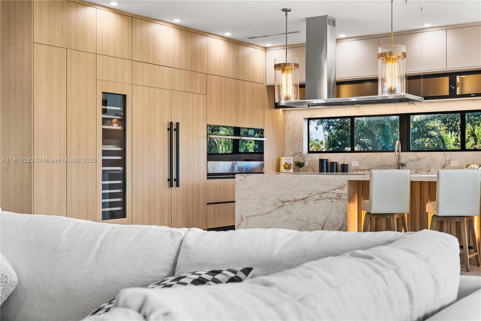 CORAL POINT - Residential