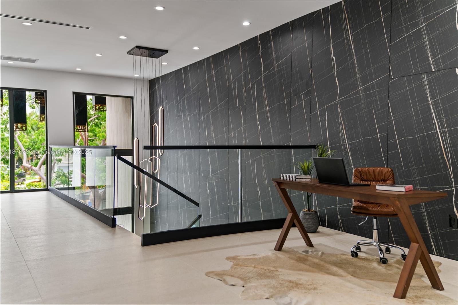 CORAL POINT - Residential