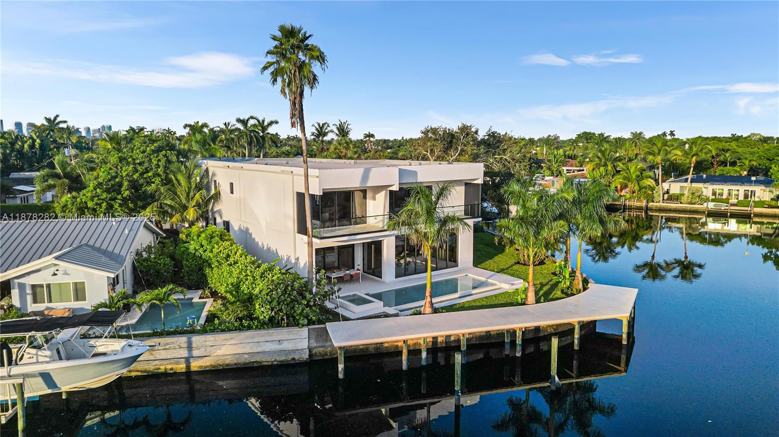 CORAL POINT - Residential