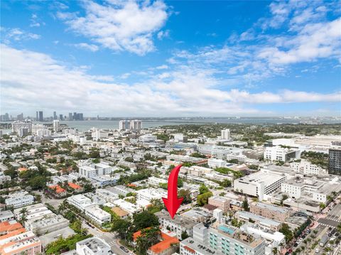 Condominium in Miami Beach FL 1519 Drexel Ave Ave.jpg