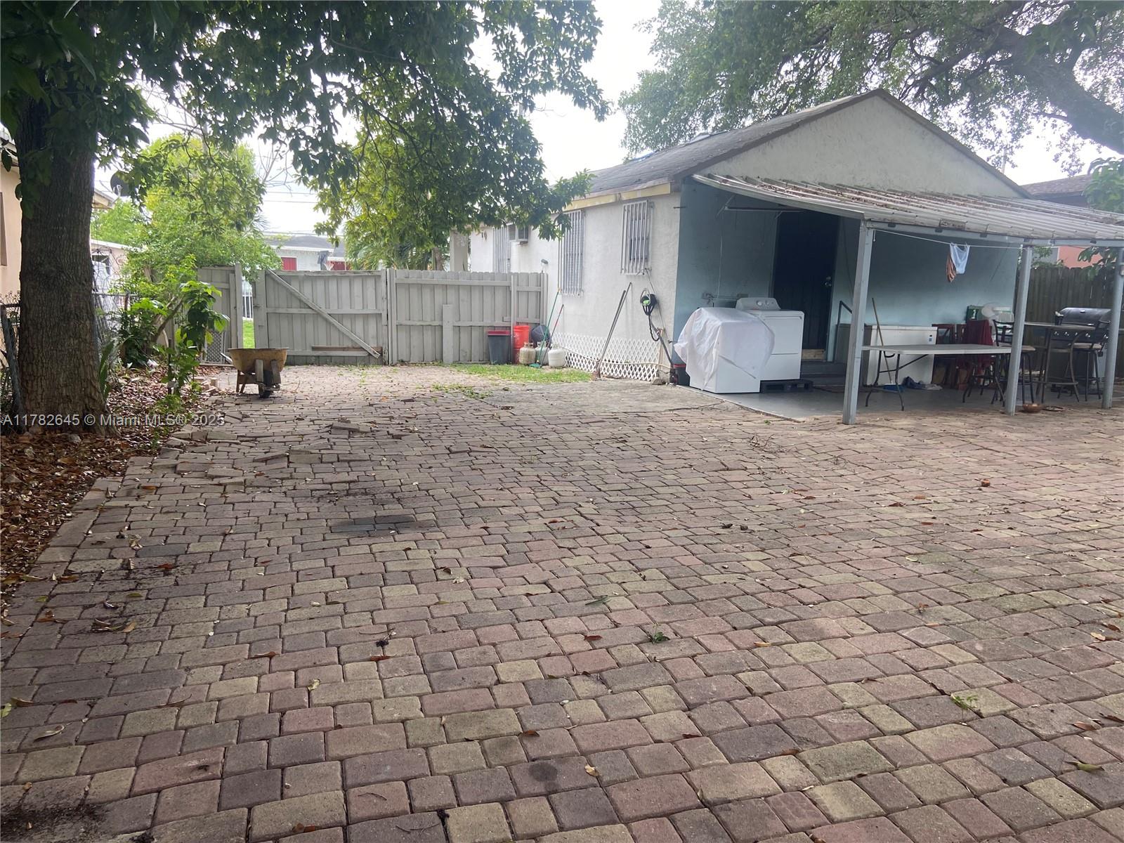 7135 NW 16th Ave