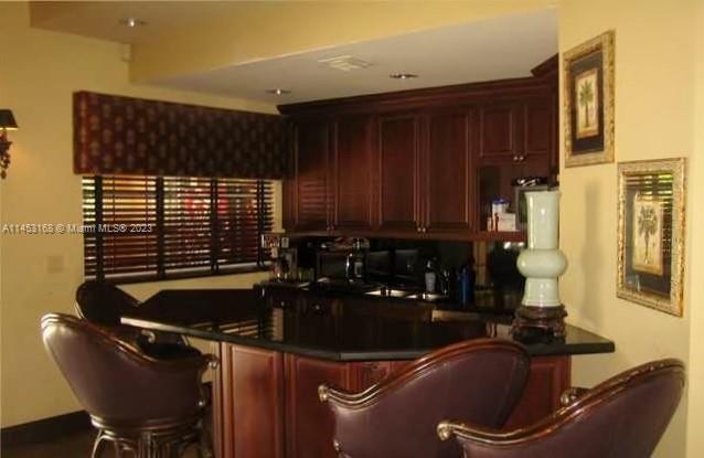 WINDWARD LAKES CONDO - Residential