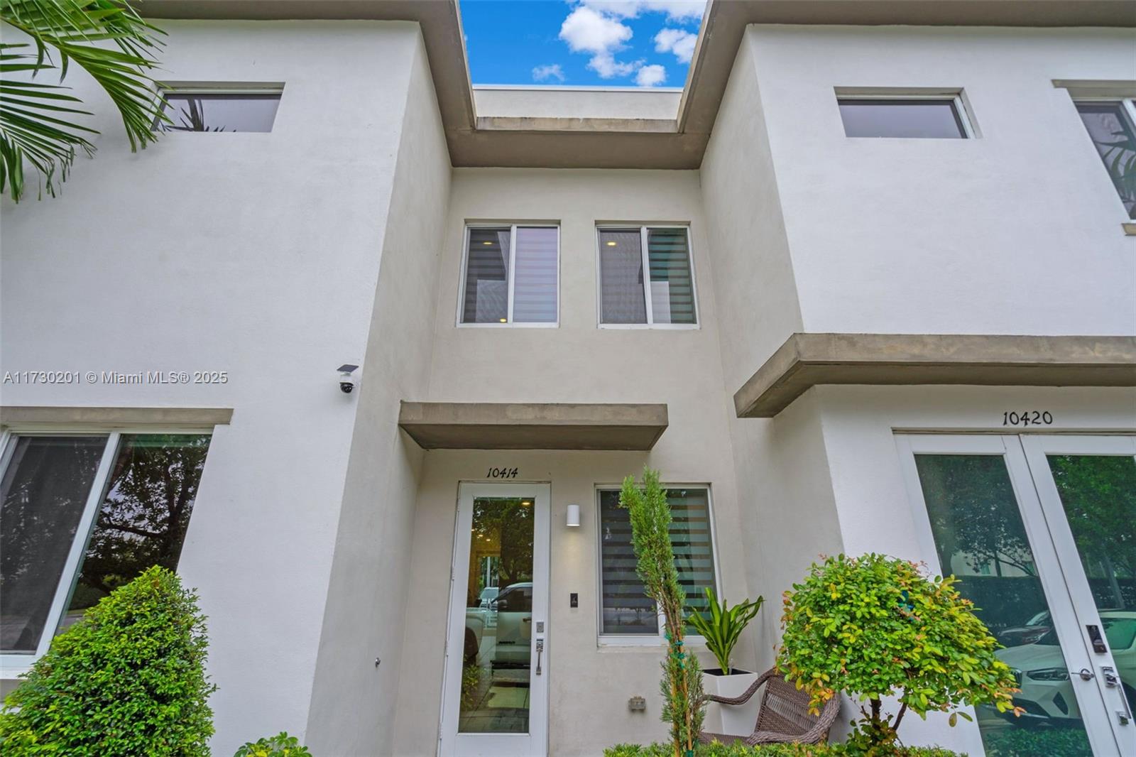 Rental Property at 10414 Nw 67th St 10414, Doral, Miami-Dade County, Florida - Bedrooms: 4 
Bathrooms: 3  - $5,000 MO.