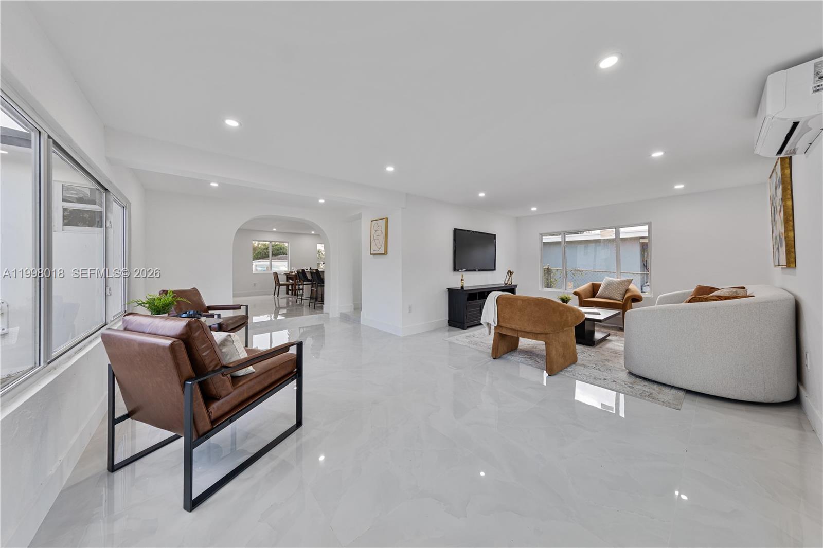 NEWPORT MANOR - Residential