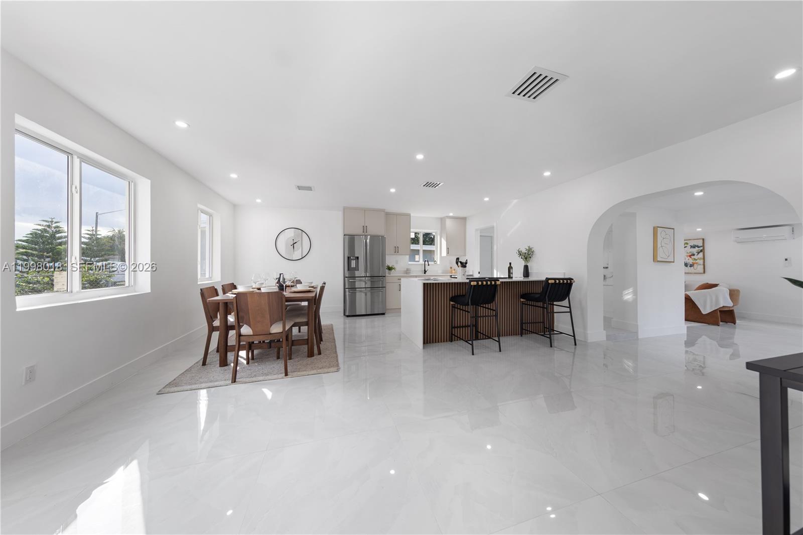 NEWPORT MANOR - Residential