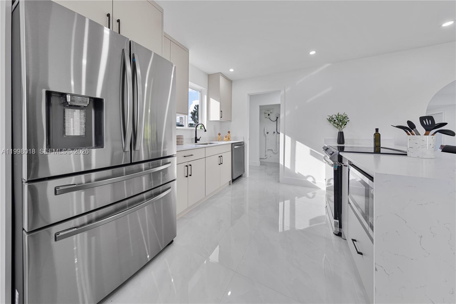 NEWPORT MANOR - Residential