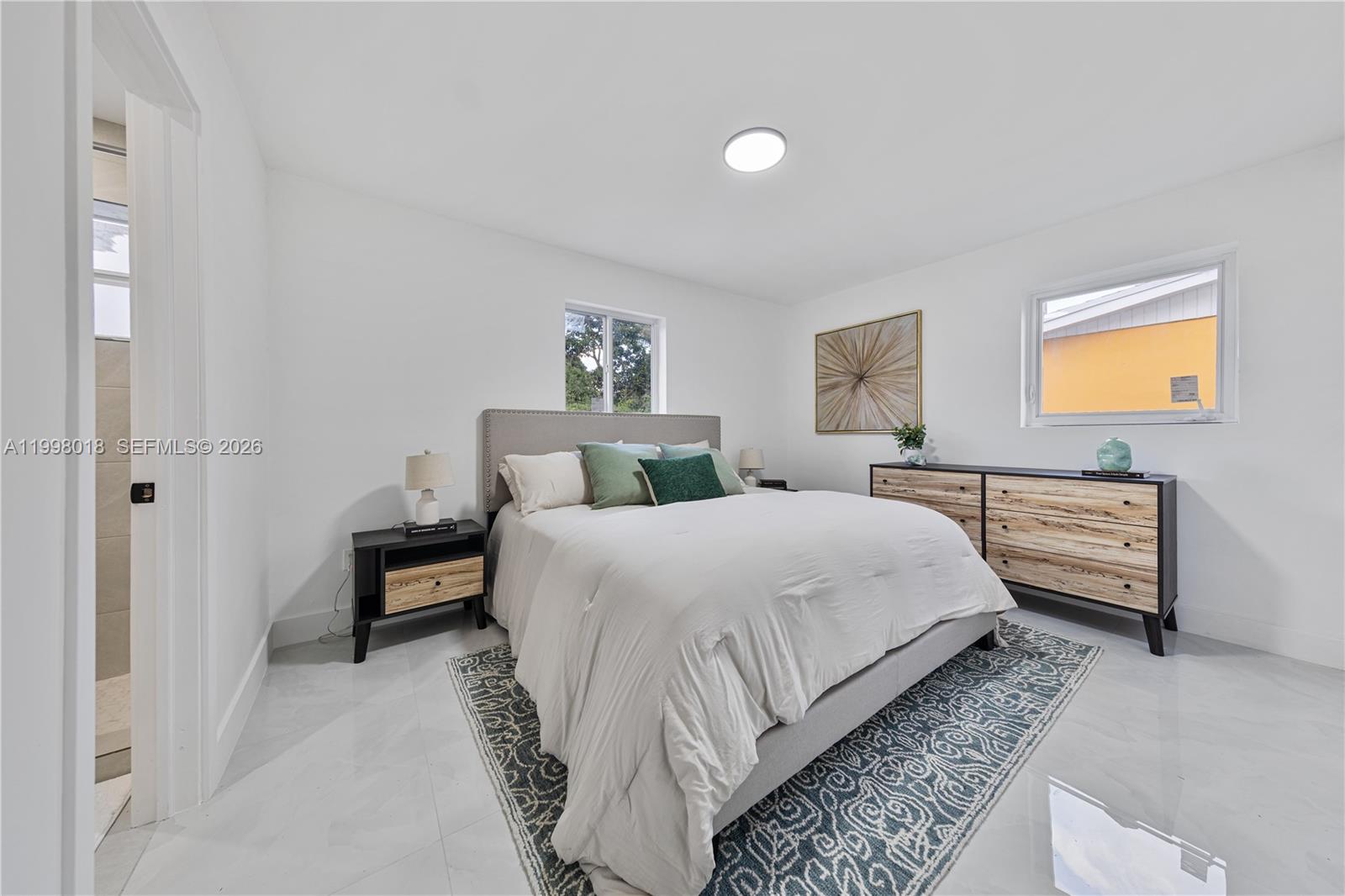 NEWPORT MANOR - Residential