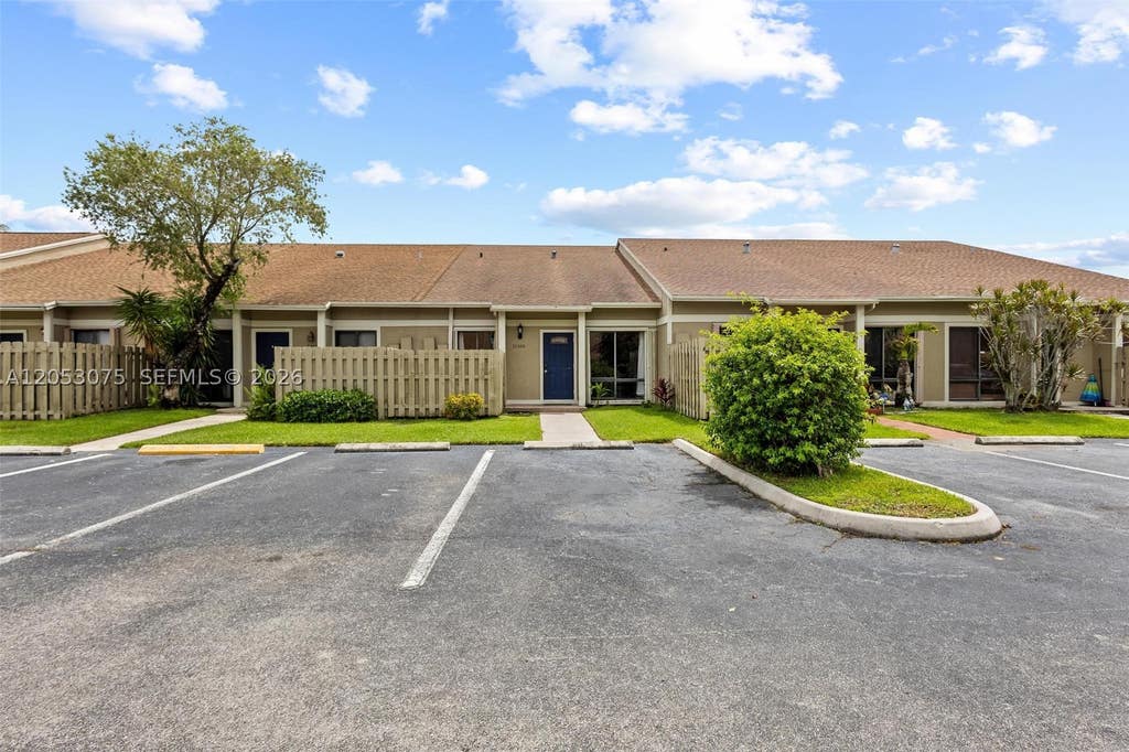 Photo of 11166 NW 37th St, Sunrise, FL 33351 (MLS # A12053075)