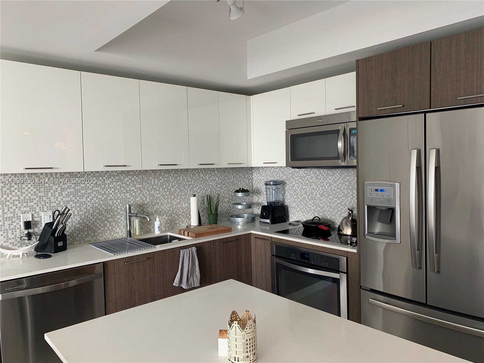 5252 PASEO CONDO - Residential Lease
