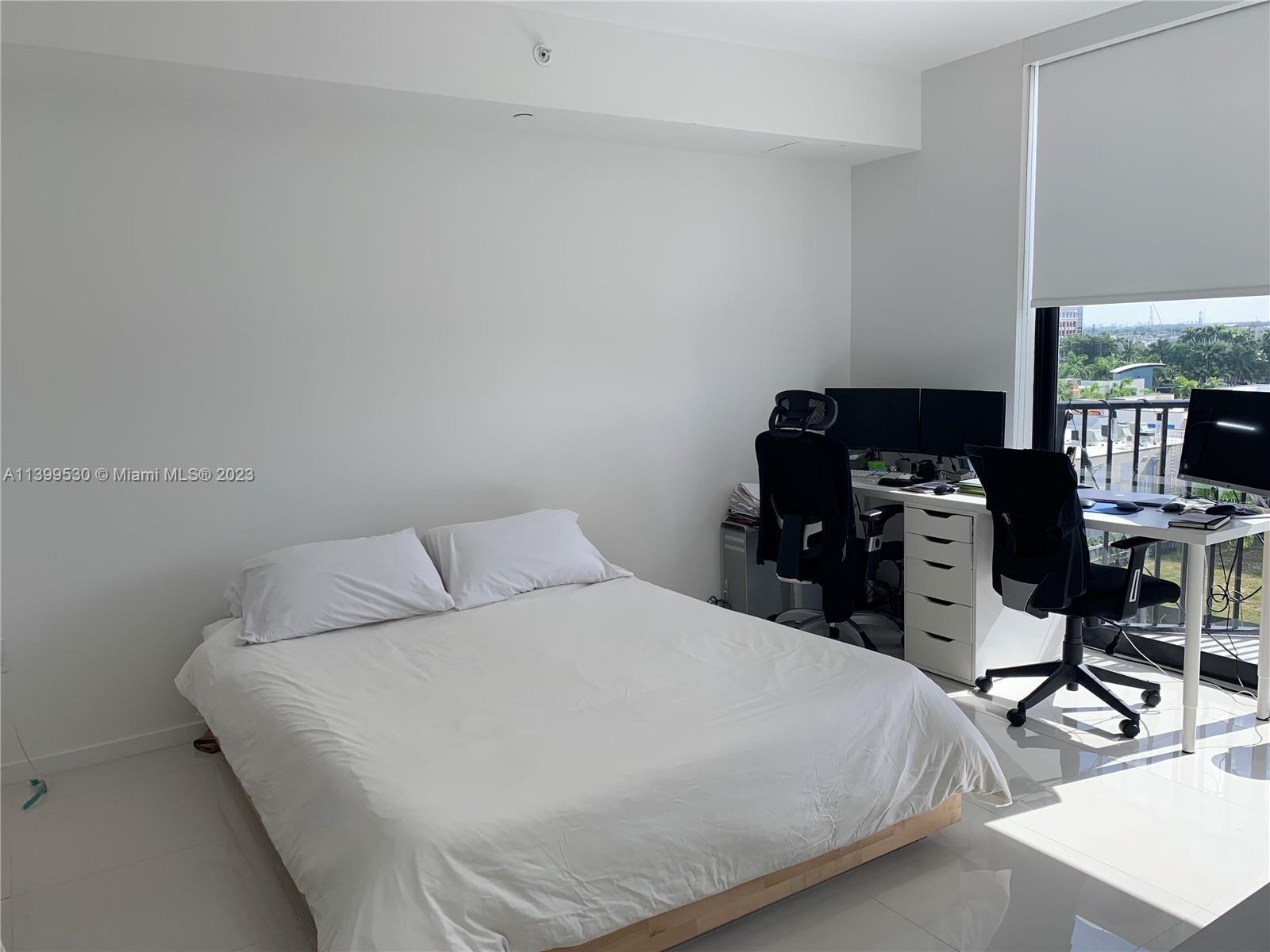 5252 PASEO CONDO - Residential Lease