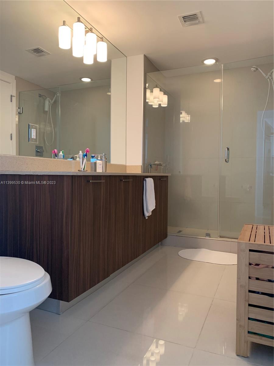 5252 PASEO CONDO - Residential Lease