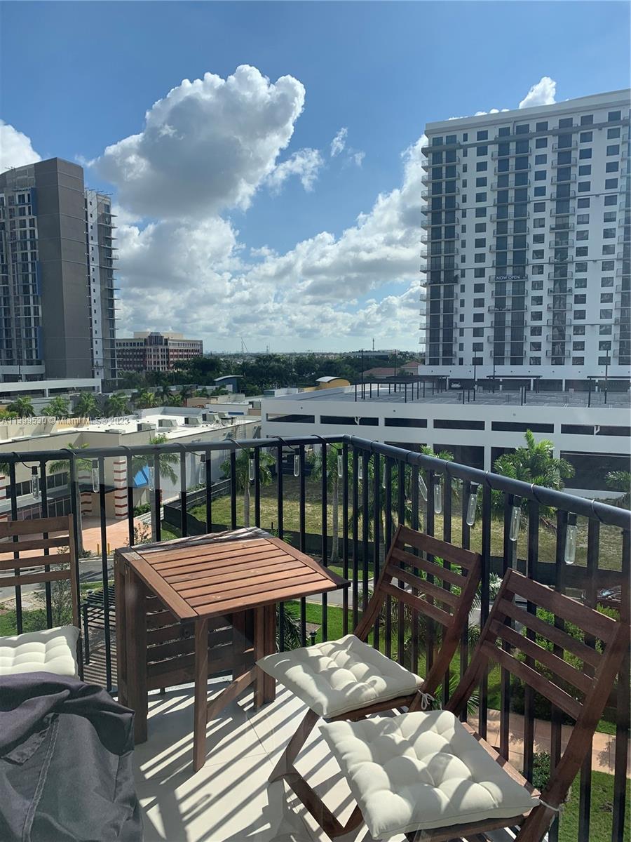 5252 PASEO CONDO - Residential Lease