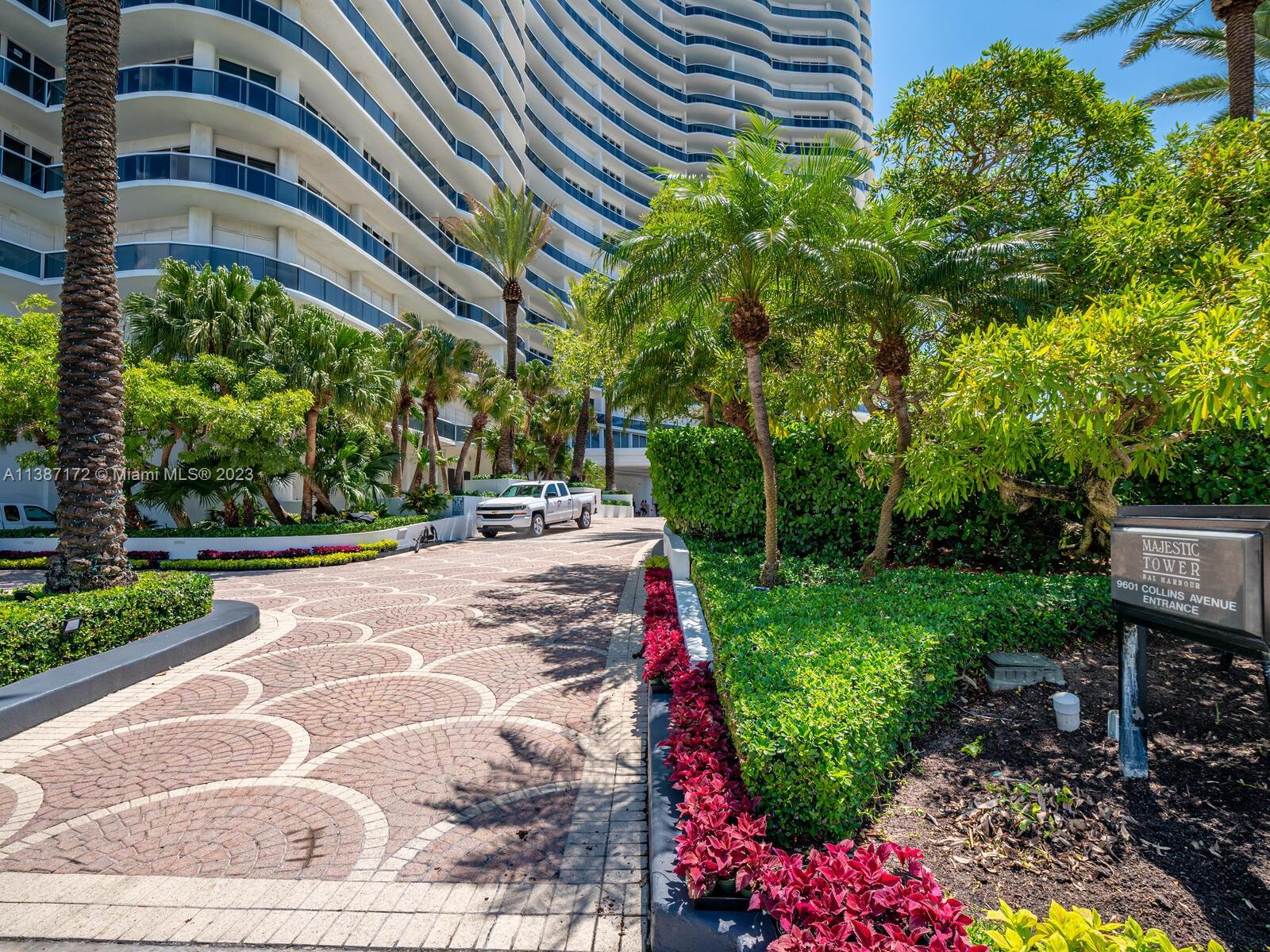 MAJESTIC TOWER - Residential
